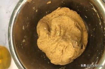 秋季野钓鲤鱼，3种通杀型饵料，专钓大鲤鱼  -图2